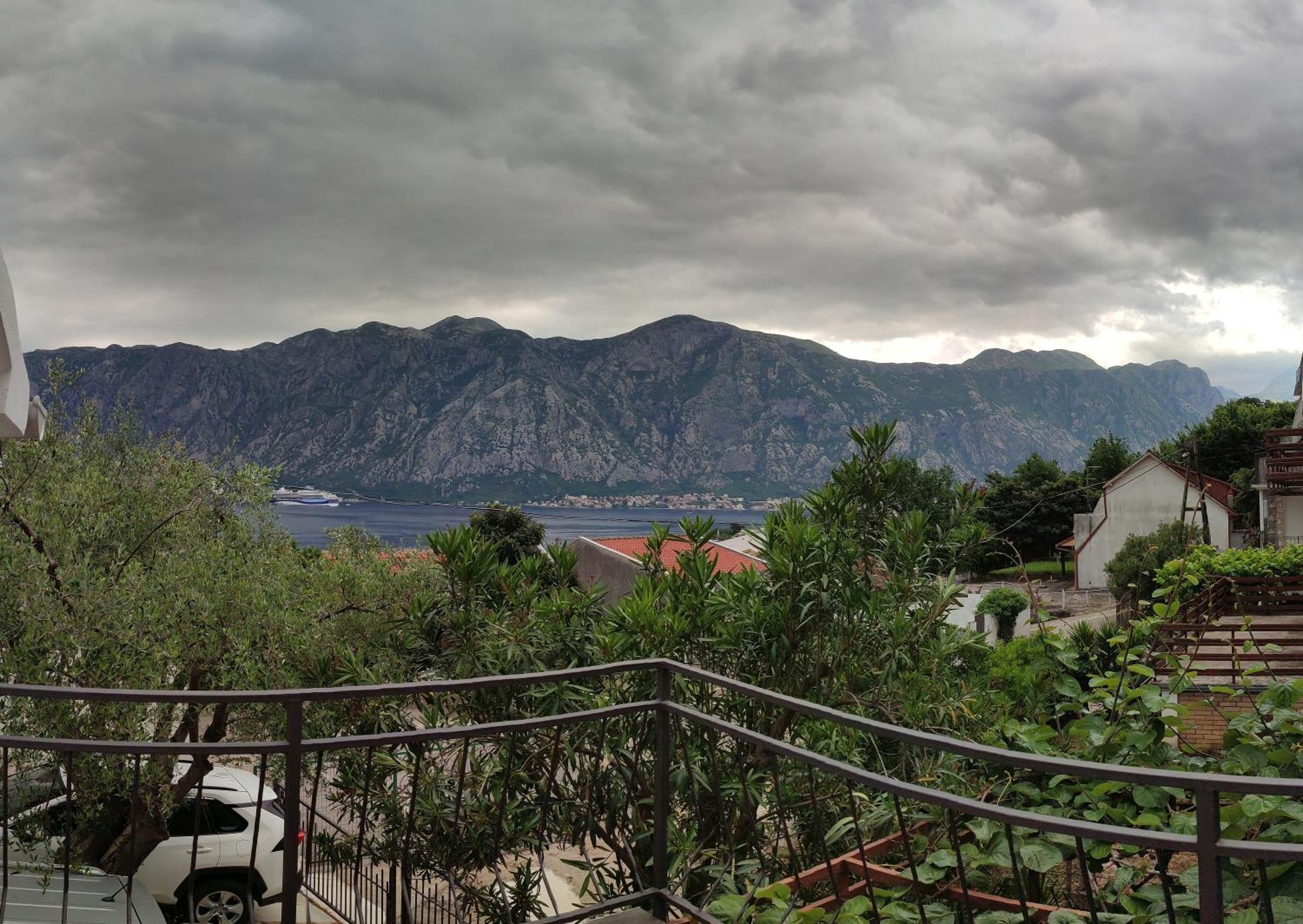 Holiday House In The Kotor Bay المظهر الخارجي الصورة